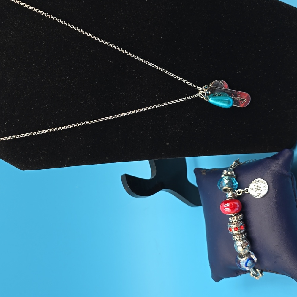 Glam & Glow Necklace & Bracelet Set "Enjoy The Journey" Compass Rose Adjustable - Picture 2 of 10